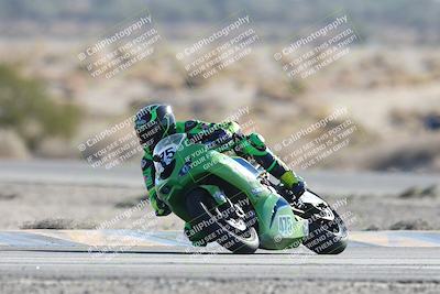 media/Dec-07-2025-CVMA (Sun) [[3e7d2de5dc]]/Race 12- Formula 40 MW and LW/